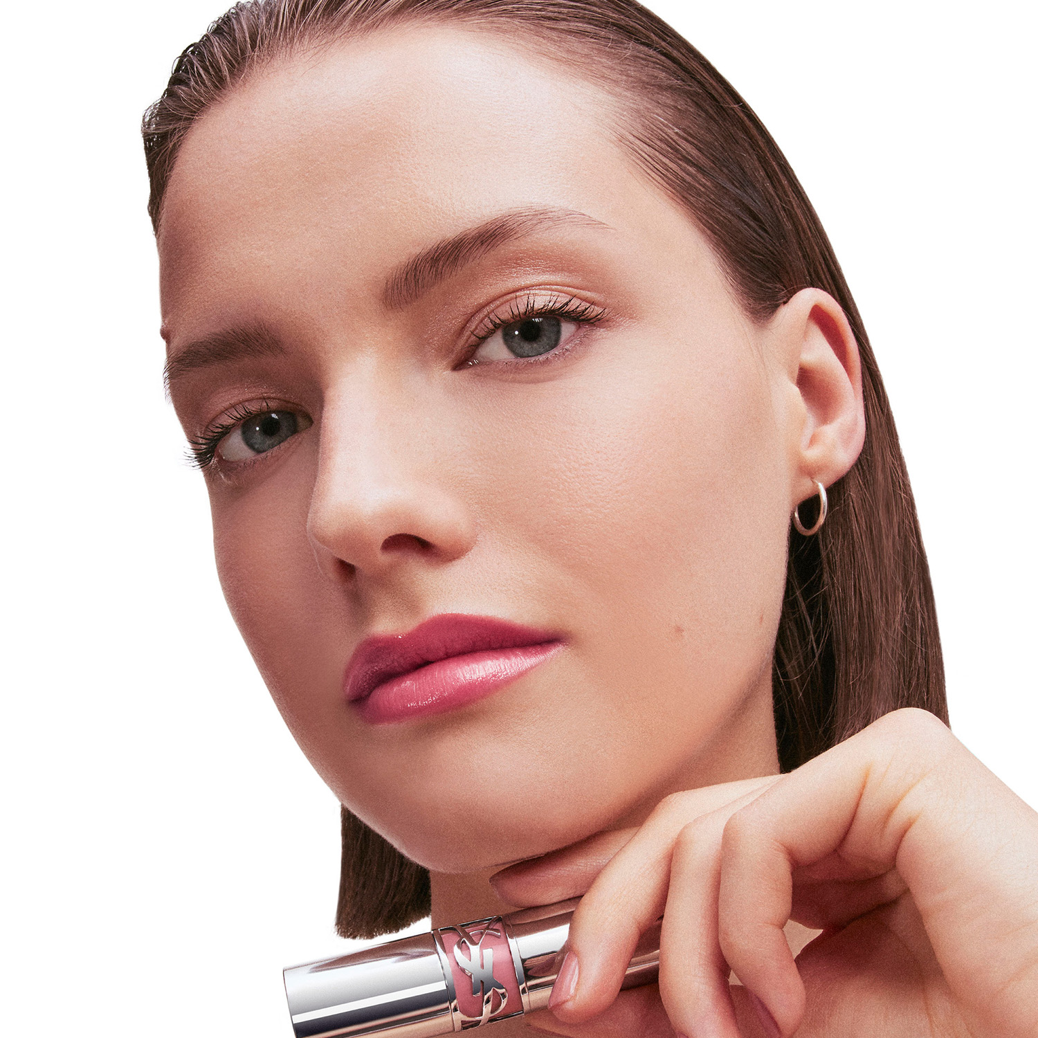 LOVESHINE EL NUEVO LABIAL DE ALTO BRILLO (LABIAL EN BARRA CON EFECTO BRILLOSO)